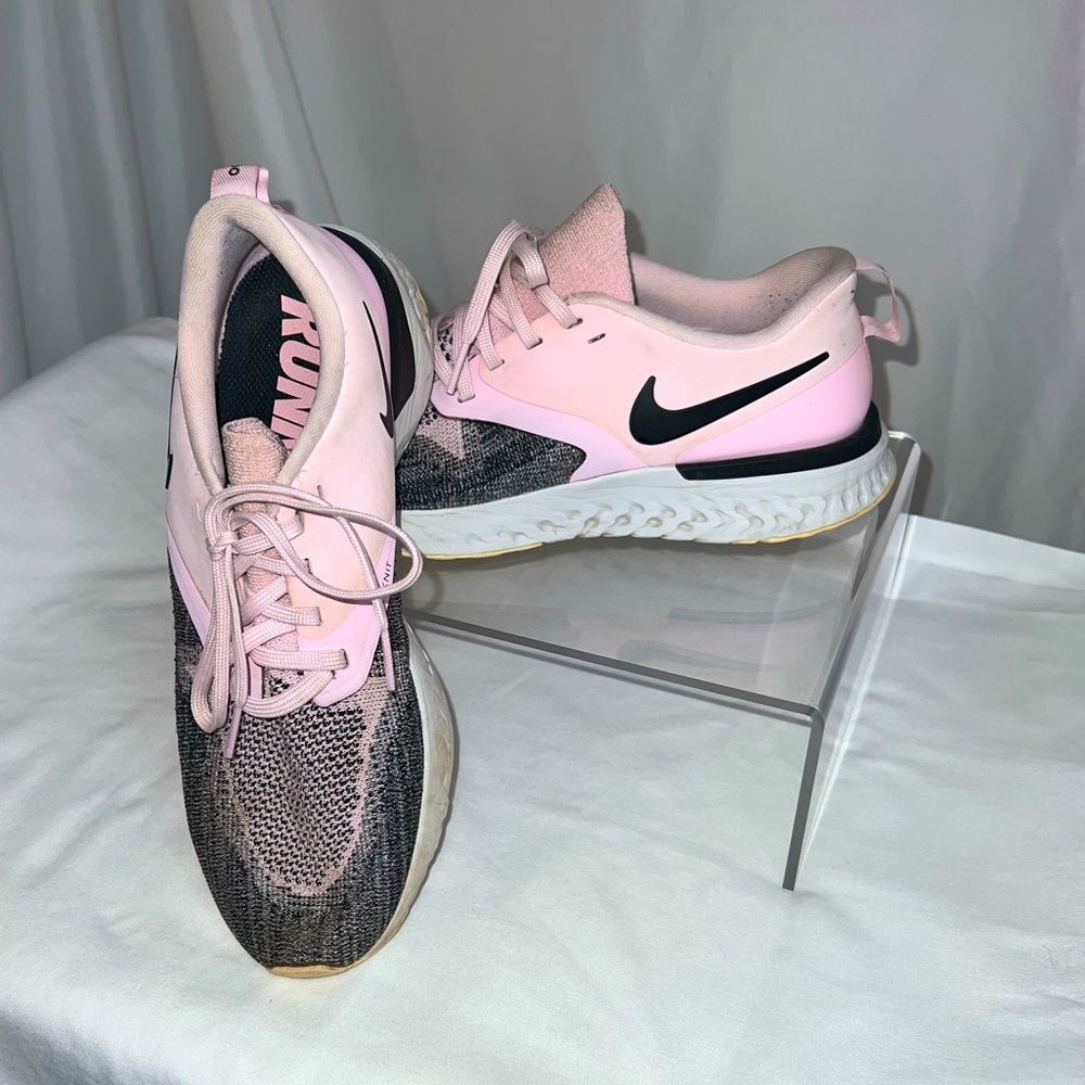 Nike Odyssey React